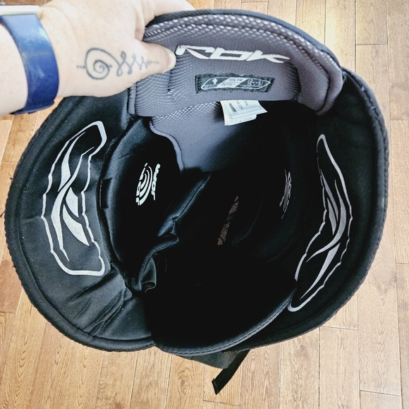 RBK | Edge Performance NHL EA Sports hockey padding protective pants - Picture 6 of 7